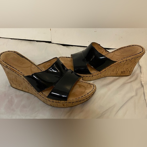 b.o.c. Shoes - Women’s Born Zefira Wedge Black Patent Leather Wedge Sandal - Size 6